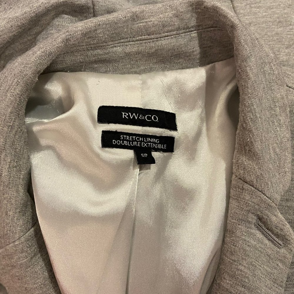 ⭐4 FOR $20⭐ RW & CO Women's Grey Rayon Blazer / Jacket - Size Small - Picture 3 of 4